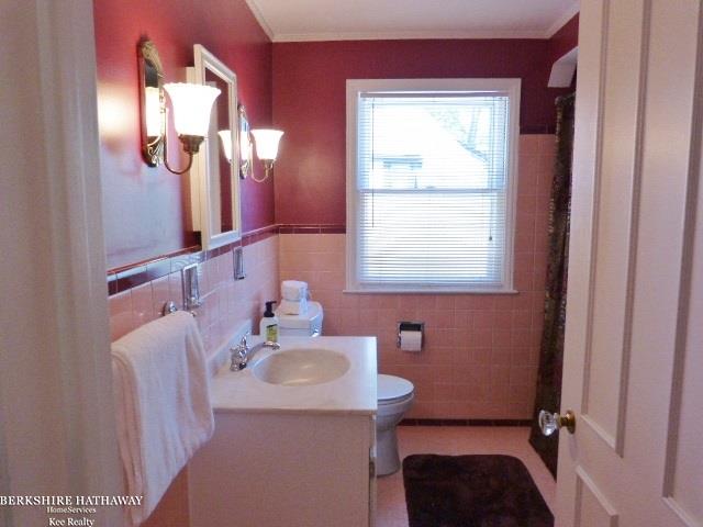 1368 Buckingham Road Grosse Pointe Park, MI 48230 - Photo 21 of 27 Gallery Image 21