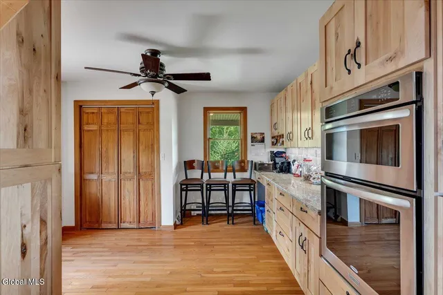 $950,000 | 25 Pleasant Valley Road, Knox, NY 12059