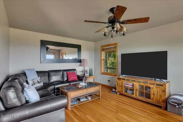 $950,000 | 25 Pleasant Valley Road, Knox, NY 12059