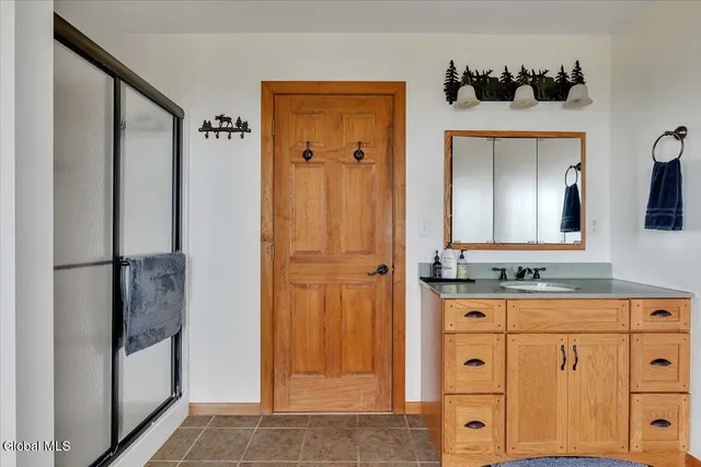 $950,000 | 25 Pleasant Valley Road, Knox, NY 12059