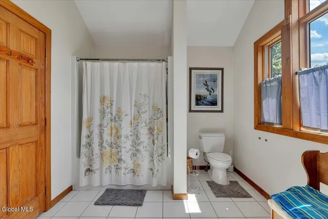 $950,000 | 25 Pleasant Valley Road, Knox, NY 12059