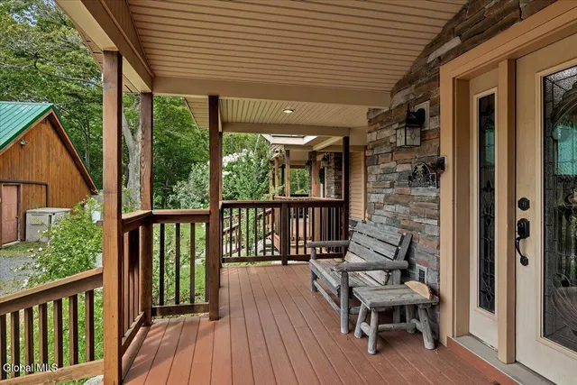 $950,000 | 25 Pleasant Valley Road, Knox, NY 12059