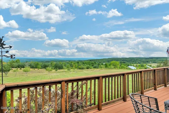 $950,000 | 25 Pleasant Valley Road, Knox, NY 12059