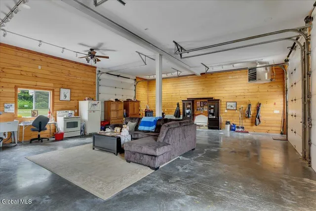 $950,000 | 25 Pleasant Valley Road, Knox, NY 12059