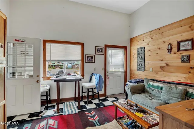 $950,000 | 25 Pleasant Valley Road, Knox, NY 12059