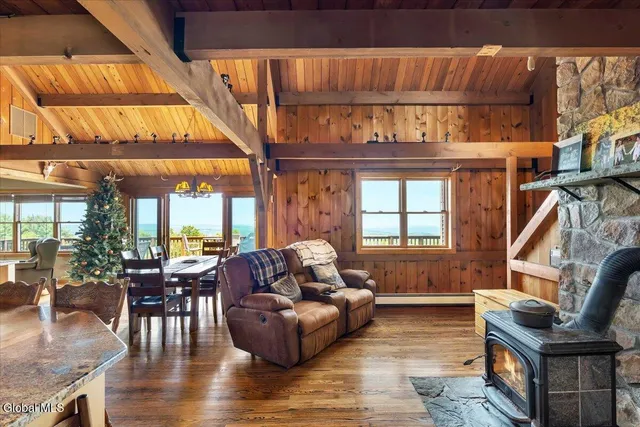 $950,000 | 25 Pleasant Valley Road, Knox, NY 12059