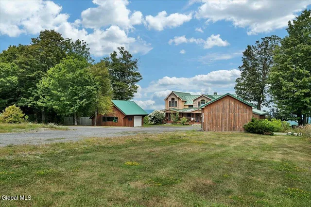 $950,000 | 25 Pleasant Valley Road, Knox, NY 12059