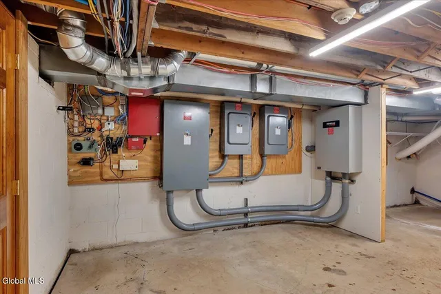 $950,000 | 25 Pleasant Valley Road, Knox, NY 12059