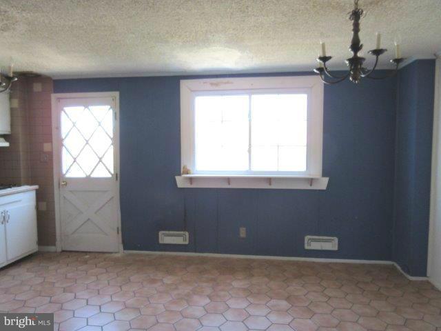 7842 Harold Road Baltimore, MD 21222 - Photo 6 of 13 Dining Room