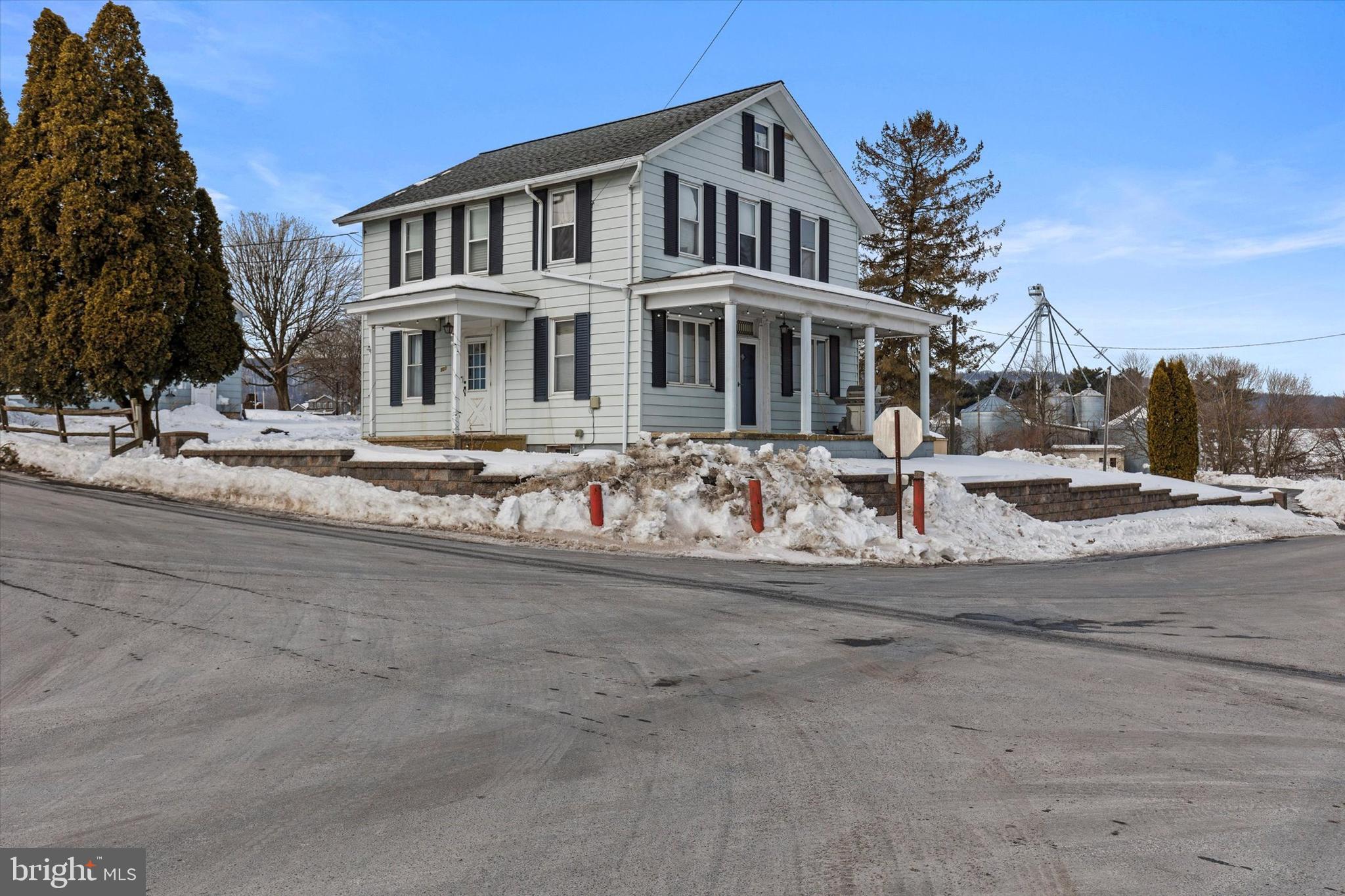 501 Valley Road Tamaqua, PA 18252 - Photo 3 of 46