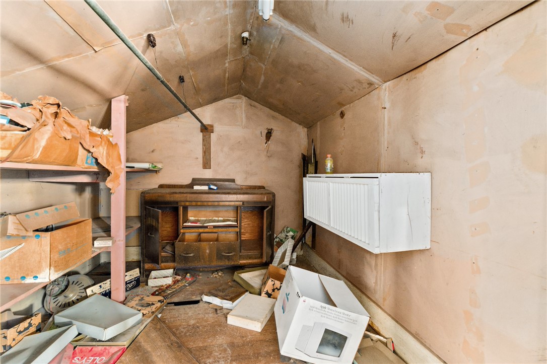 306 East Adams Street Itasca, TX 76055 - Photo 22 of 29 a view of room with washer and dryer