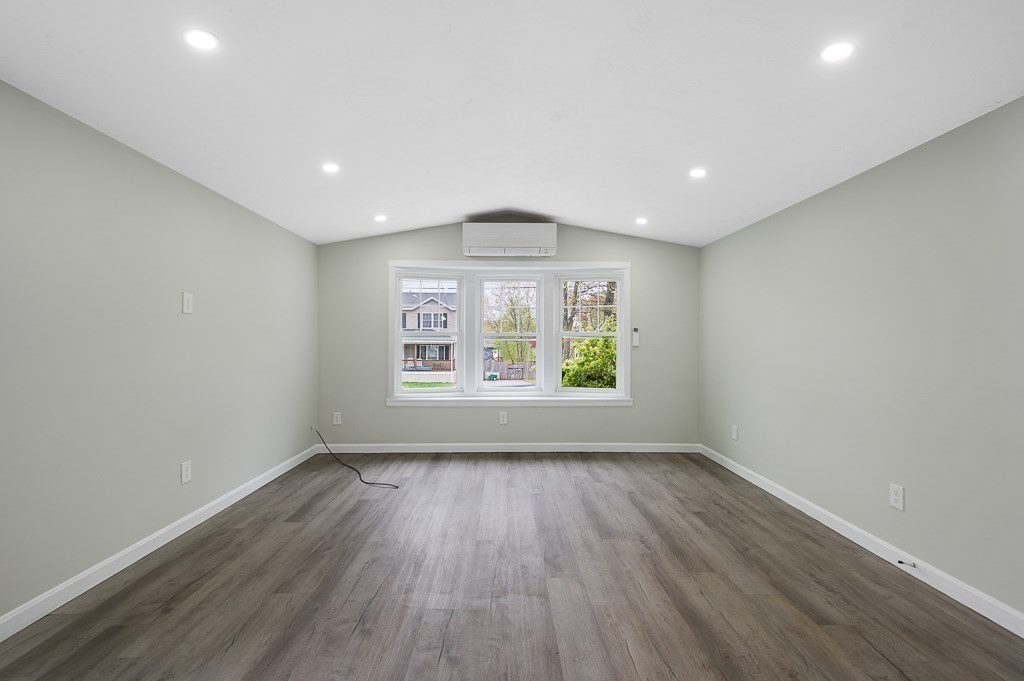 26 Progressive Street Worcester, MA 01604 - Photo 7 of 17 Gallery Image 7