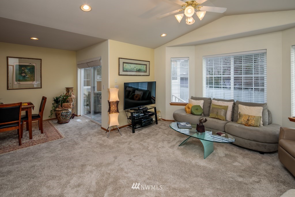 2940 Racine Street Bellingham, WA 98226 - Photo 3 of 21 Gallery Image 3