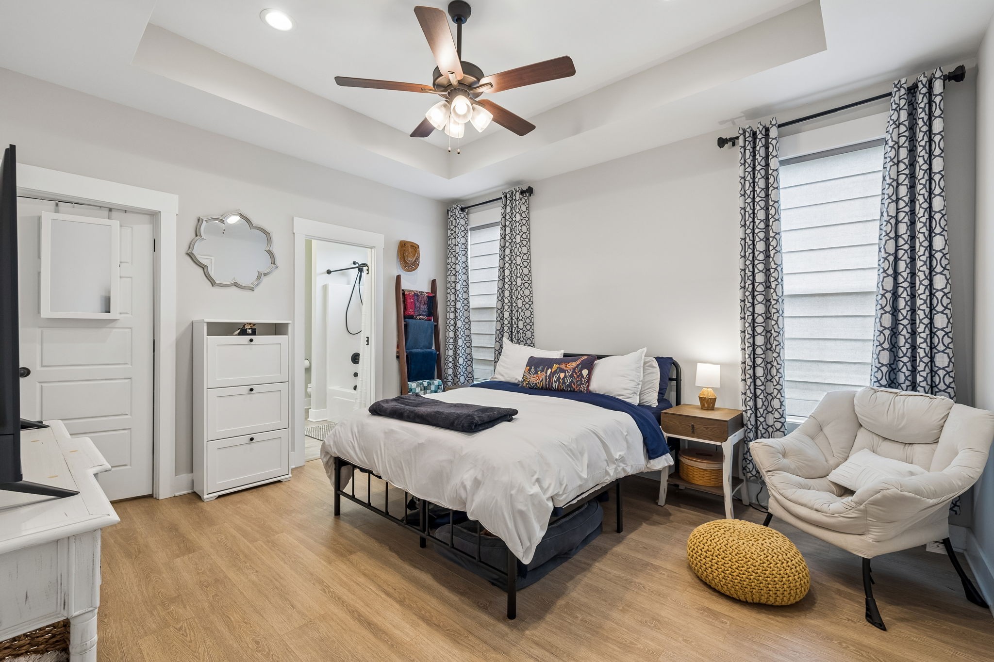 126 Julia Ann Court Springfield, TN 37172 - Photo 26 of 37 a bedroom with a bed and furniture