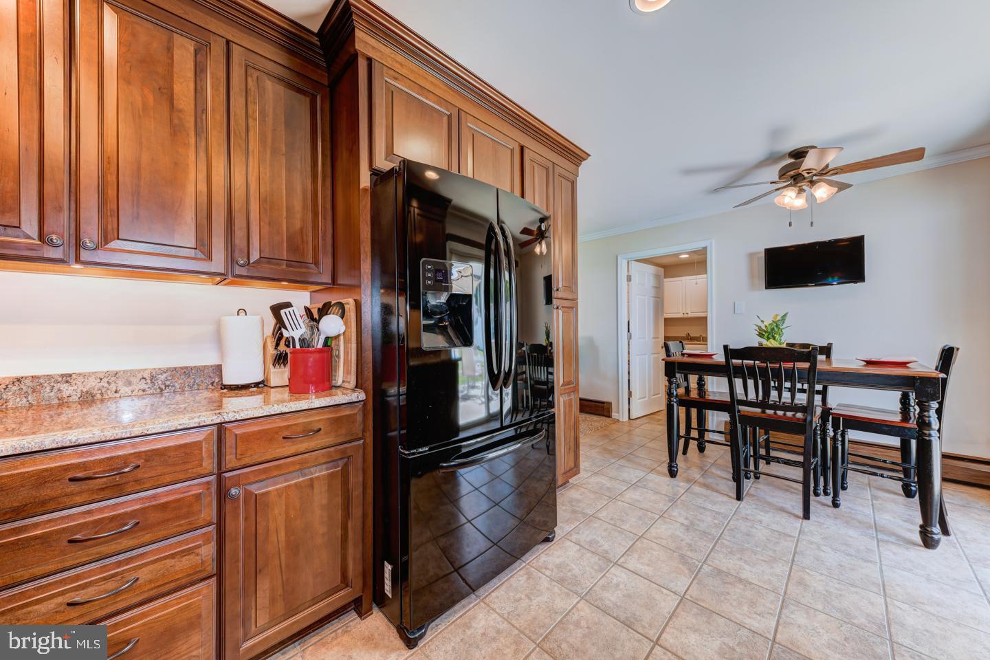 132 Hedge Road Levittown, PA 19056 - Photo 9 of 23 Gallery Image 9