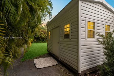 $2,415,000 | 12685 Southwest 81st Avenue, Pinecrest, FL 33156