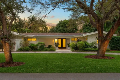 $2,415,000 | 12685 Southwest 81st Avenue, Pinecrest, FL 33156