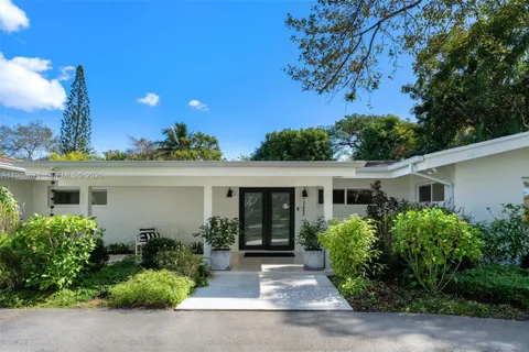 $2,415,000 | 12685 Southwest 81st Avenue, Pinecrest, FL 33156