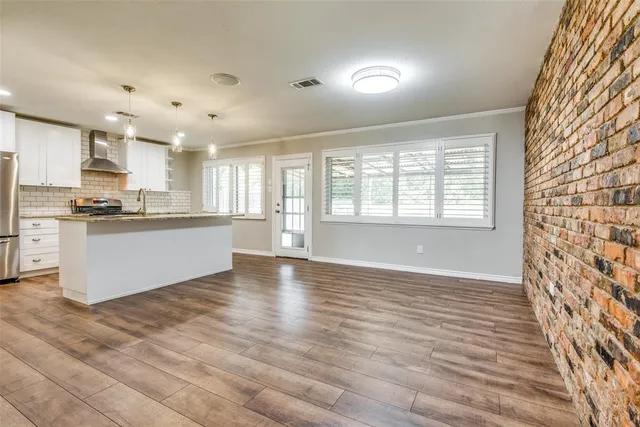 $2,950 | 1600 West Shore Drive, Richardson, TX 75080