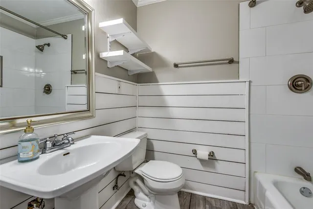 $2,950 | 1600 West Shore Drive, Richardson, TX 75080