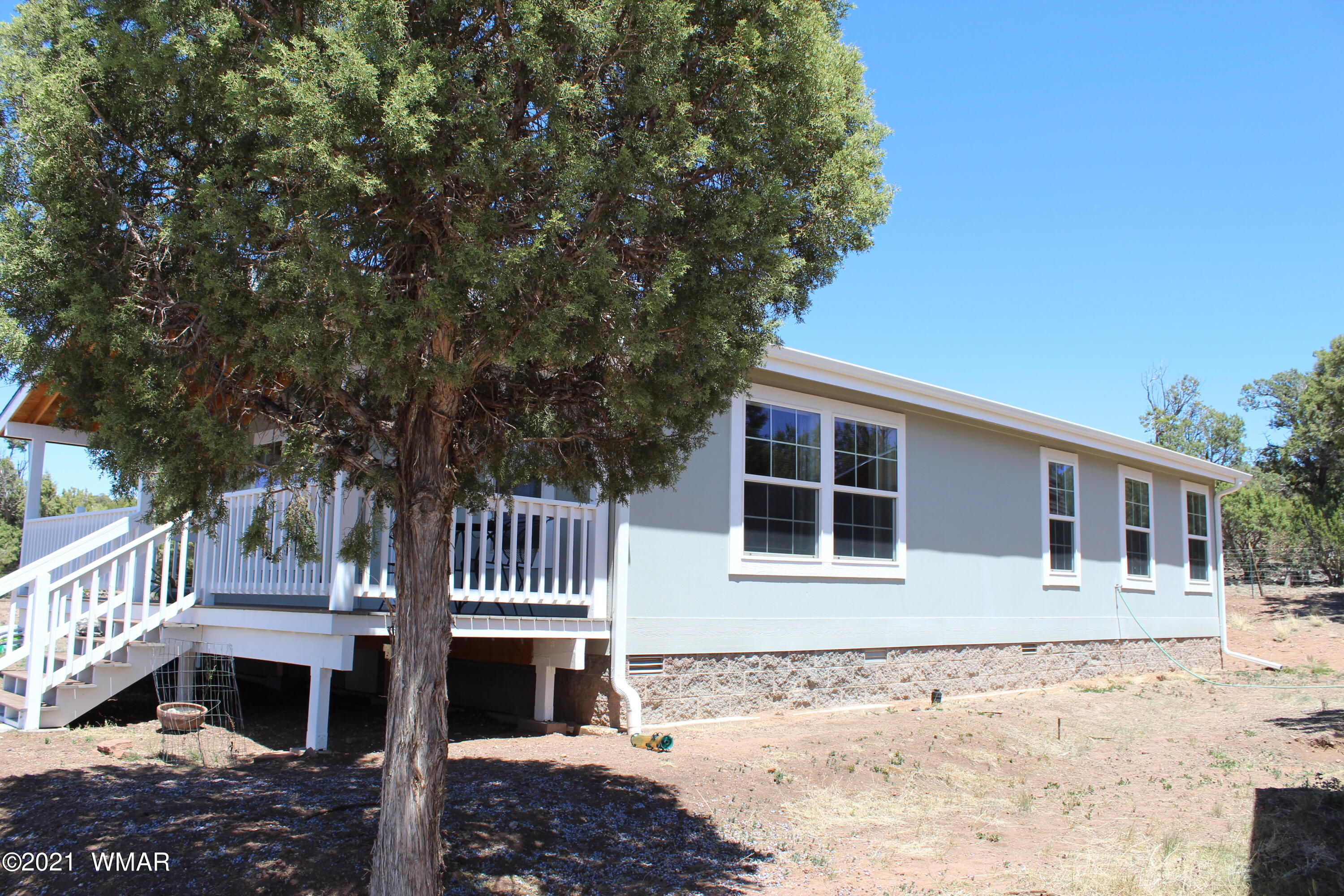 2139 Graphite Road Clay Springs, AZ 85923 - Photo 3 of 40 Gallery Image 3