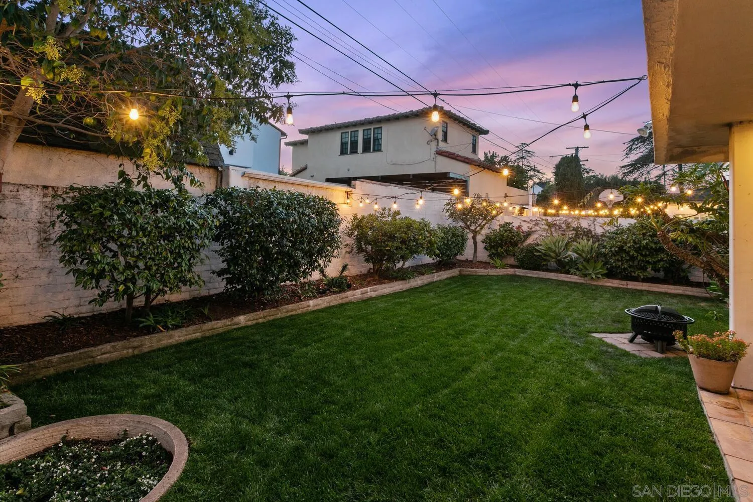 3443 Freeman Street San Diego, CA 92106 - Photo 18 of 35 a view of a back yard of the house