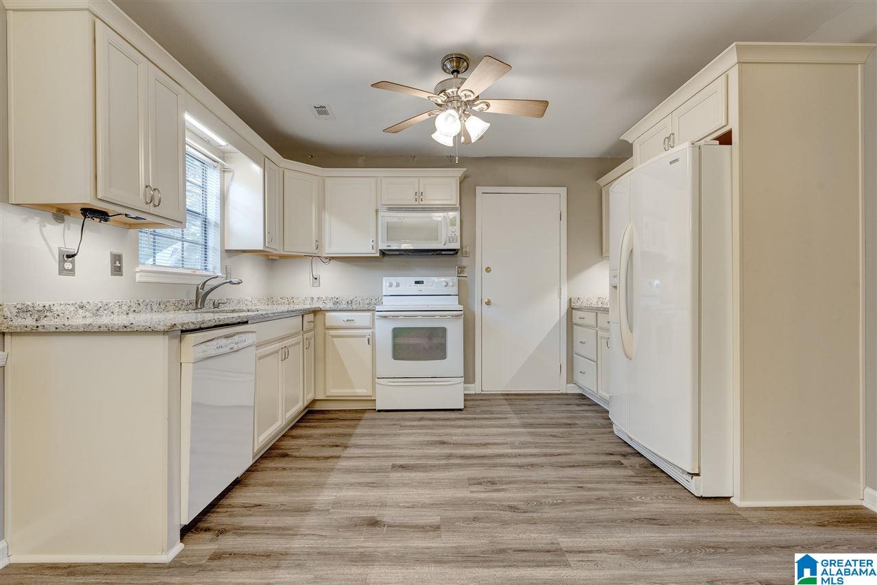 148 Bluegrass Drive Alabaster, AL 35007 - Photo 14 of 34
