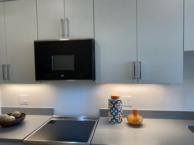 $1,649 | 409 Elm Street, Unit 205, Manchester, NH 03101