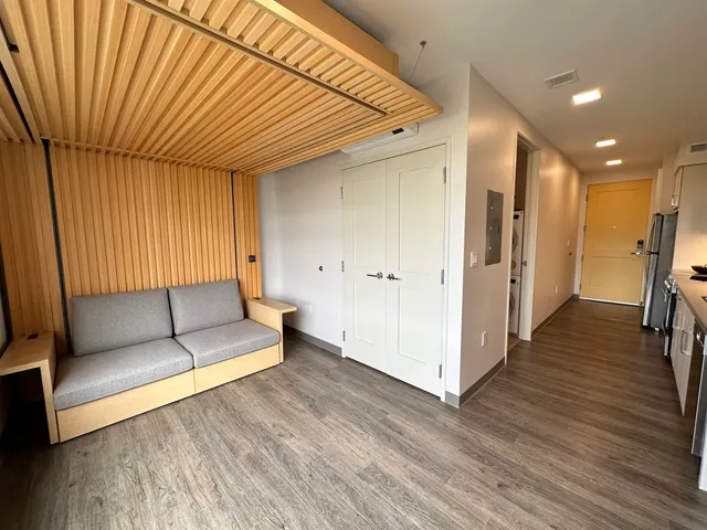 $1,649 | 409 Elm Street, Unit 205, Manchester, NH 03101