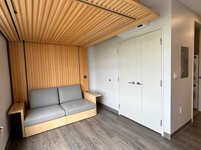 $1,649 | 409 Elm Street, Unit 205, Manchester, NH 03101