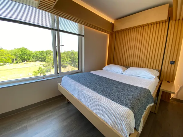 $1,649 | 409 Elm Street, Unit 205, Manchester, NH 03101