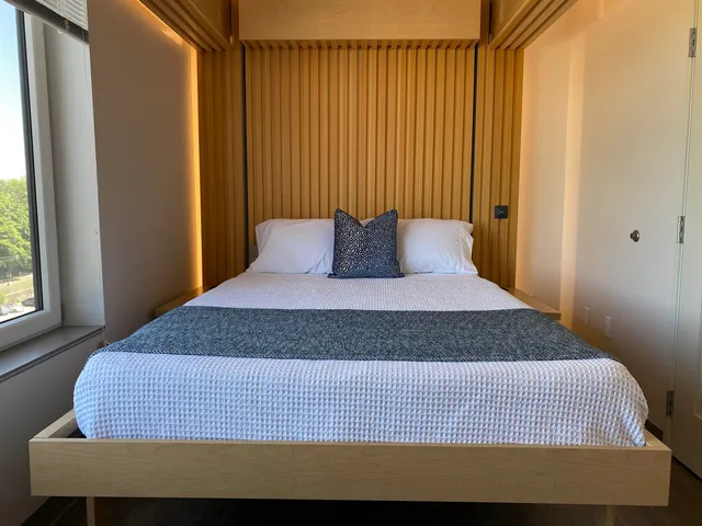 $1,649 | 409 Elm Street, Unit 205, Manchester, NH 03101