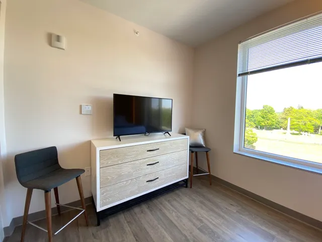 $1,649 | 409 Elm Street, Unit 205, Manchester, NH 03101