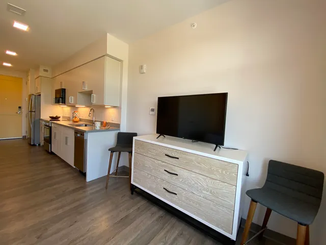 $1,649 | 409 Elm Street, Unit 205, Manchester, NH 03101