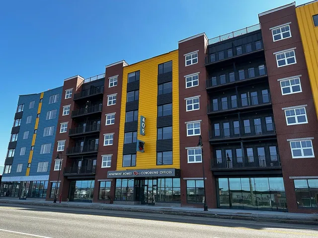 $1,649 | 409 Elm Street, Unit 205, Manchester, NH 03101