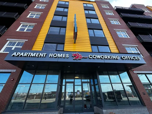 $1,649 | 409 Elm Street, Unit 205, Manchester, NH 03101