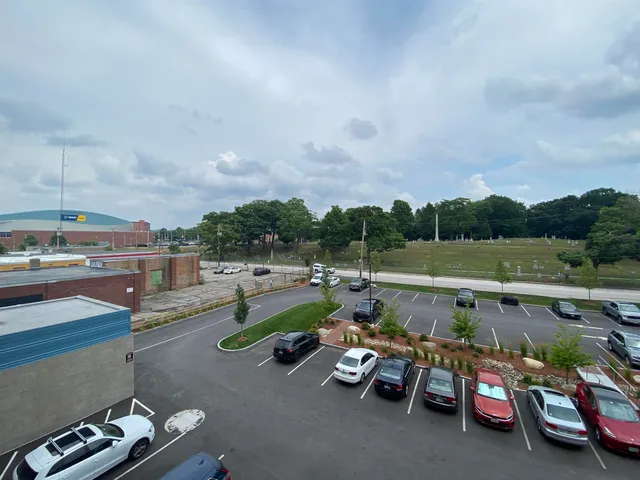 $1,649 | 409 Elm Street, Unit 205, Manchester, NH 03101