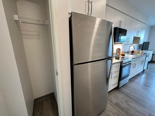 $1,649 | 409 Elm Street, Unit 205, Manchester, NH 03101