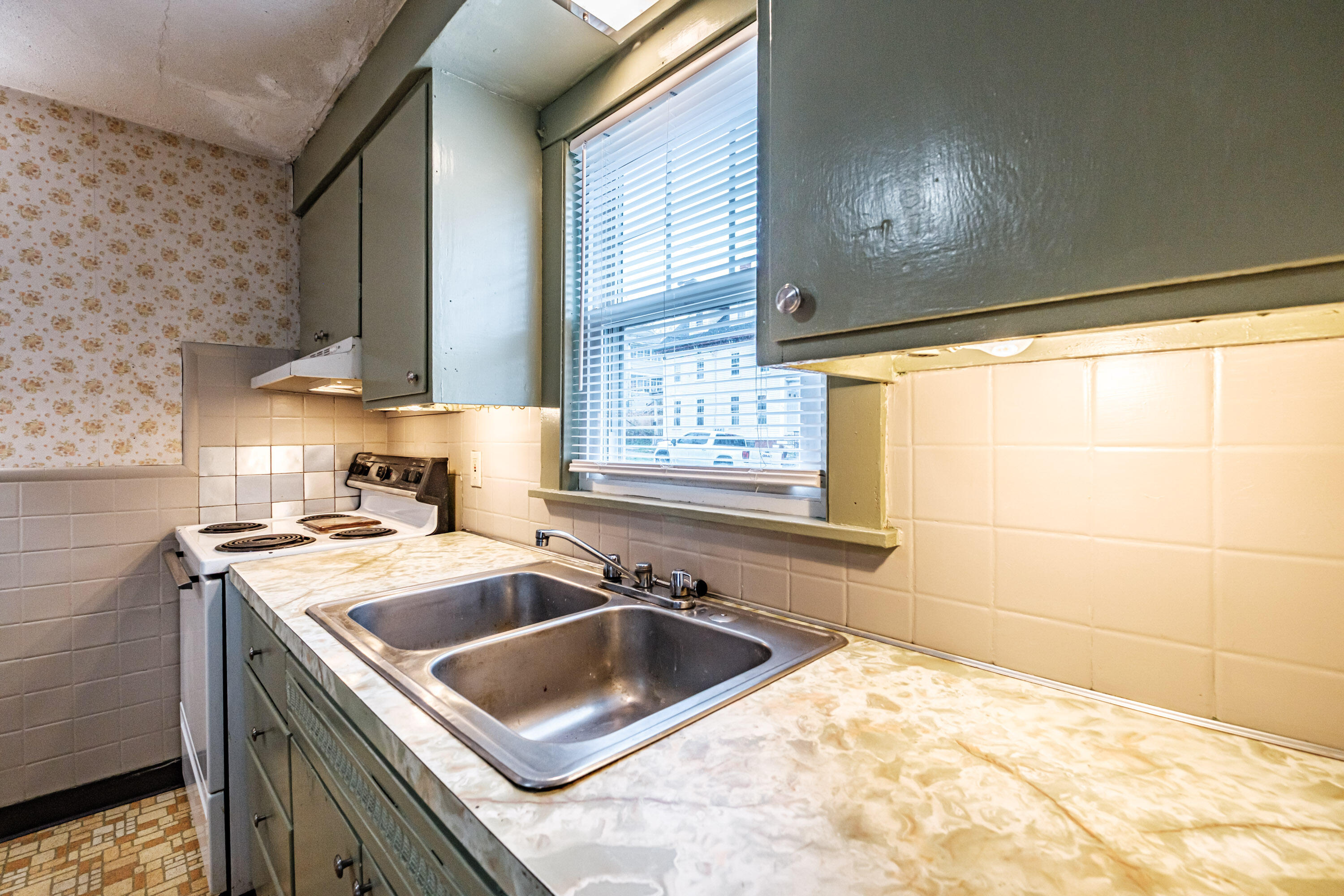 129 Revere Street Portland, ME 04103 - Photo 11 of 56 20260513gp-63033