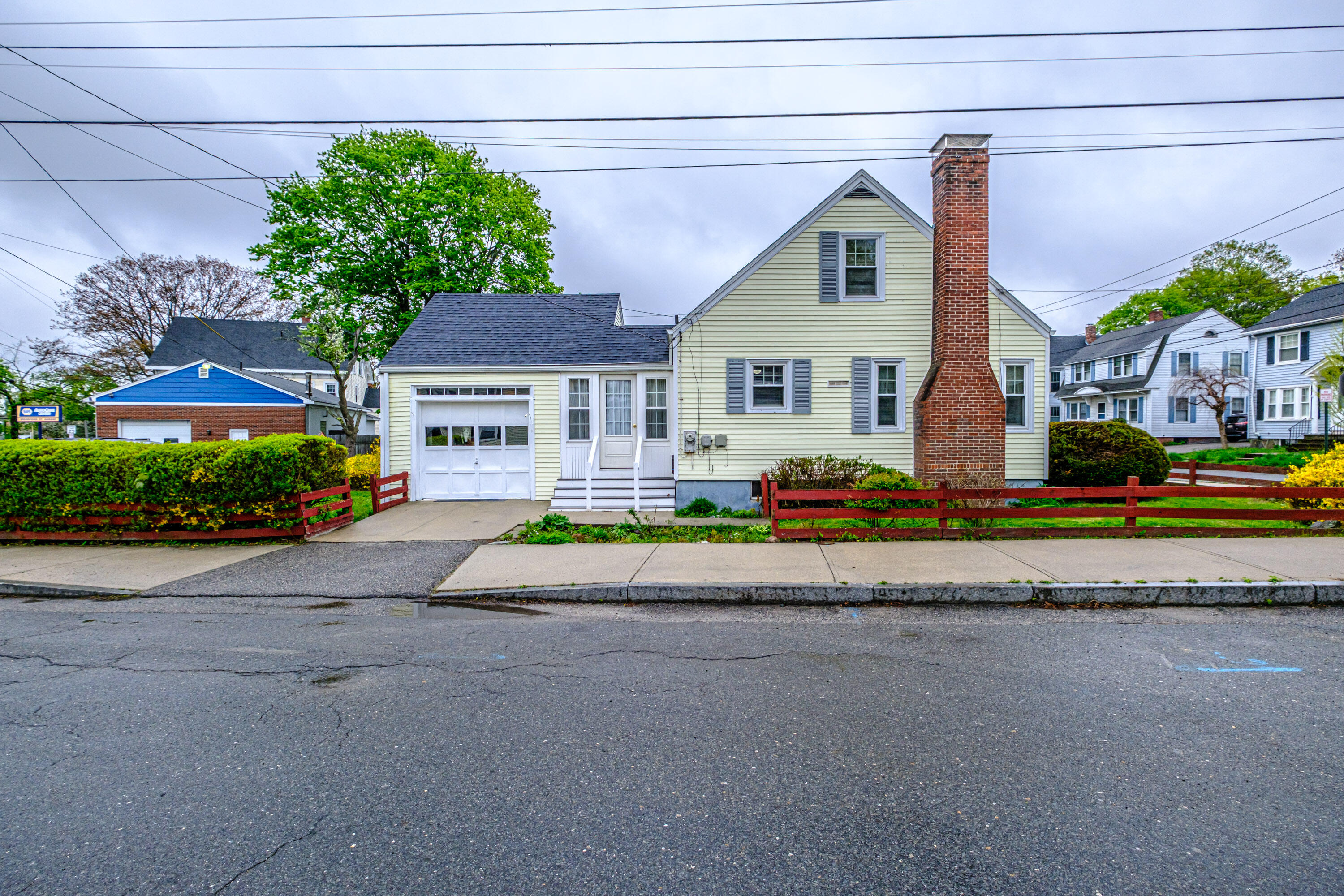 129 Revere Street Portland, ME 04103 - Photo 4 of 56 20260513gp-63024