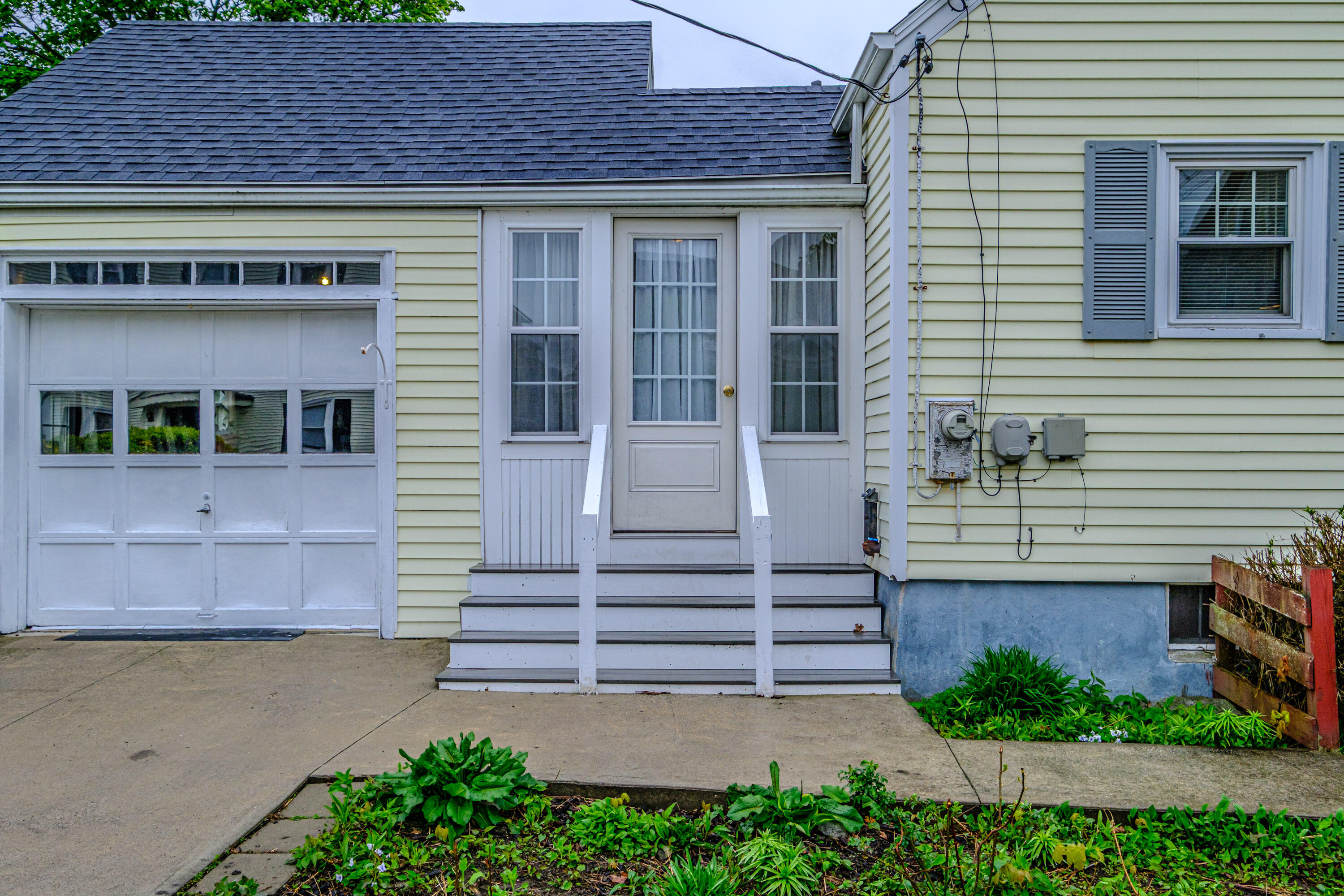 129 Revere Street Portland, ME 04103 - Photo 5 of 56 20260513gp-63025