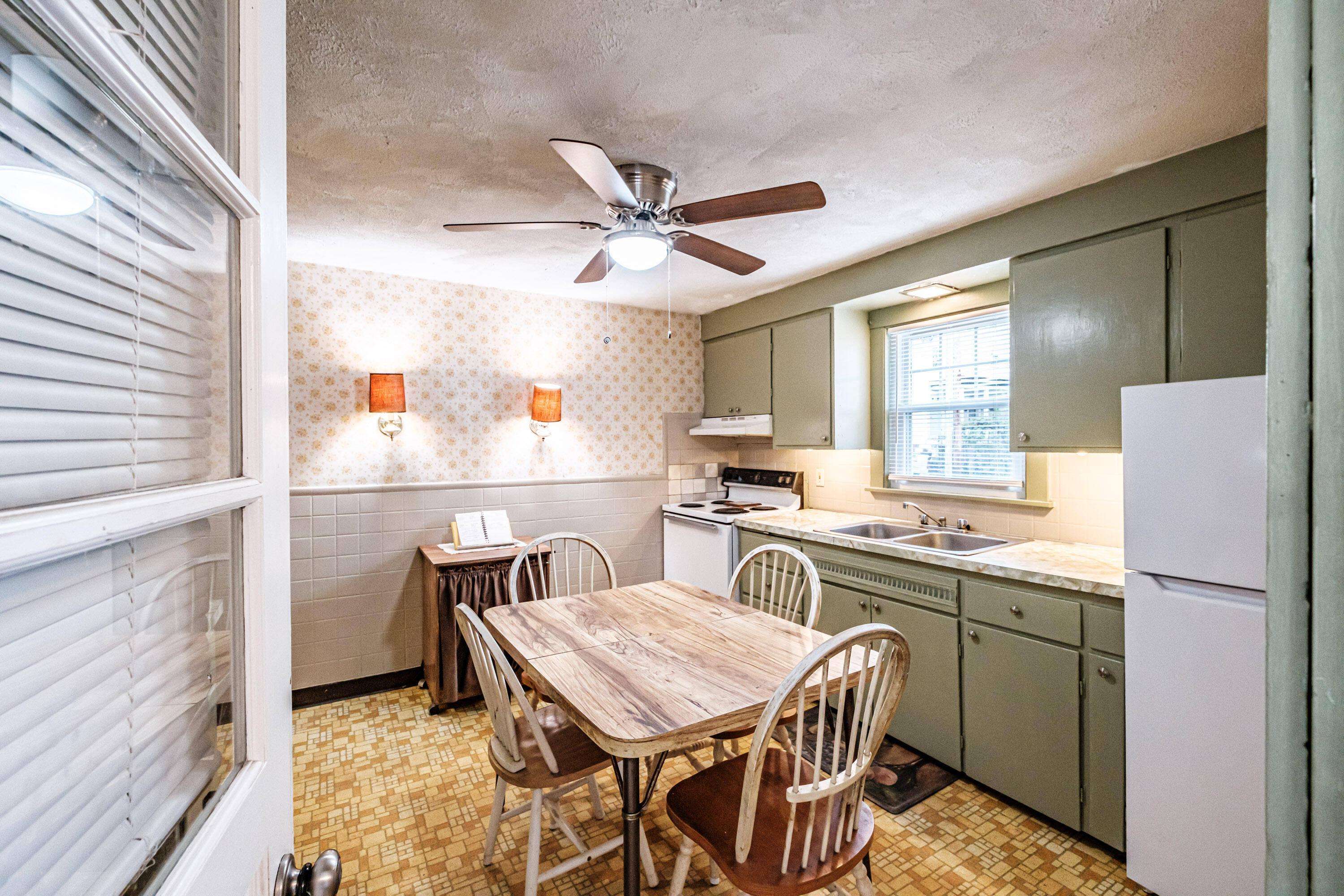 129 Revere Street Portland, ME 04103 - Photo 9 of 56 20260513gp-63031