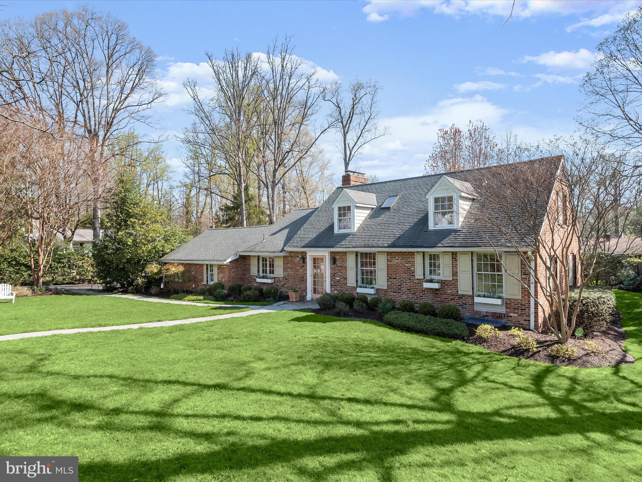 9305 Burning Tree Road Bethesda, MD 20817 - Photo 3 of 67 Amazing Private 1/2 Acre Lot