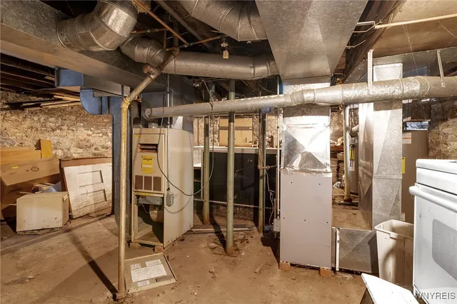 $109,900 | 227 Genesee Street, Lockport City, NY 14094