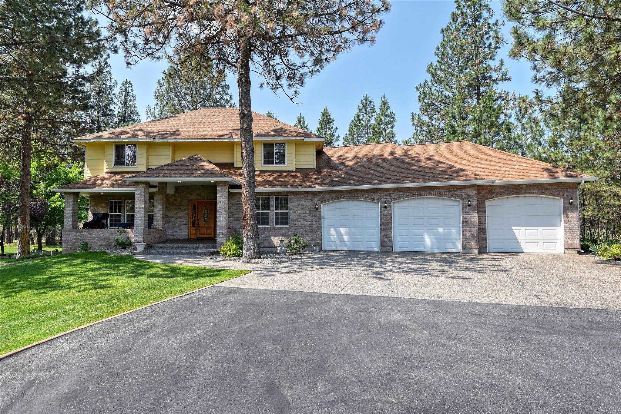 8219 West Rutter Parkway Spokane, WA 99208 - Photo 1 of 49