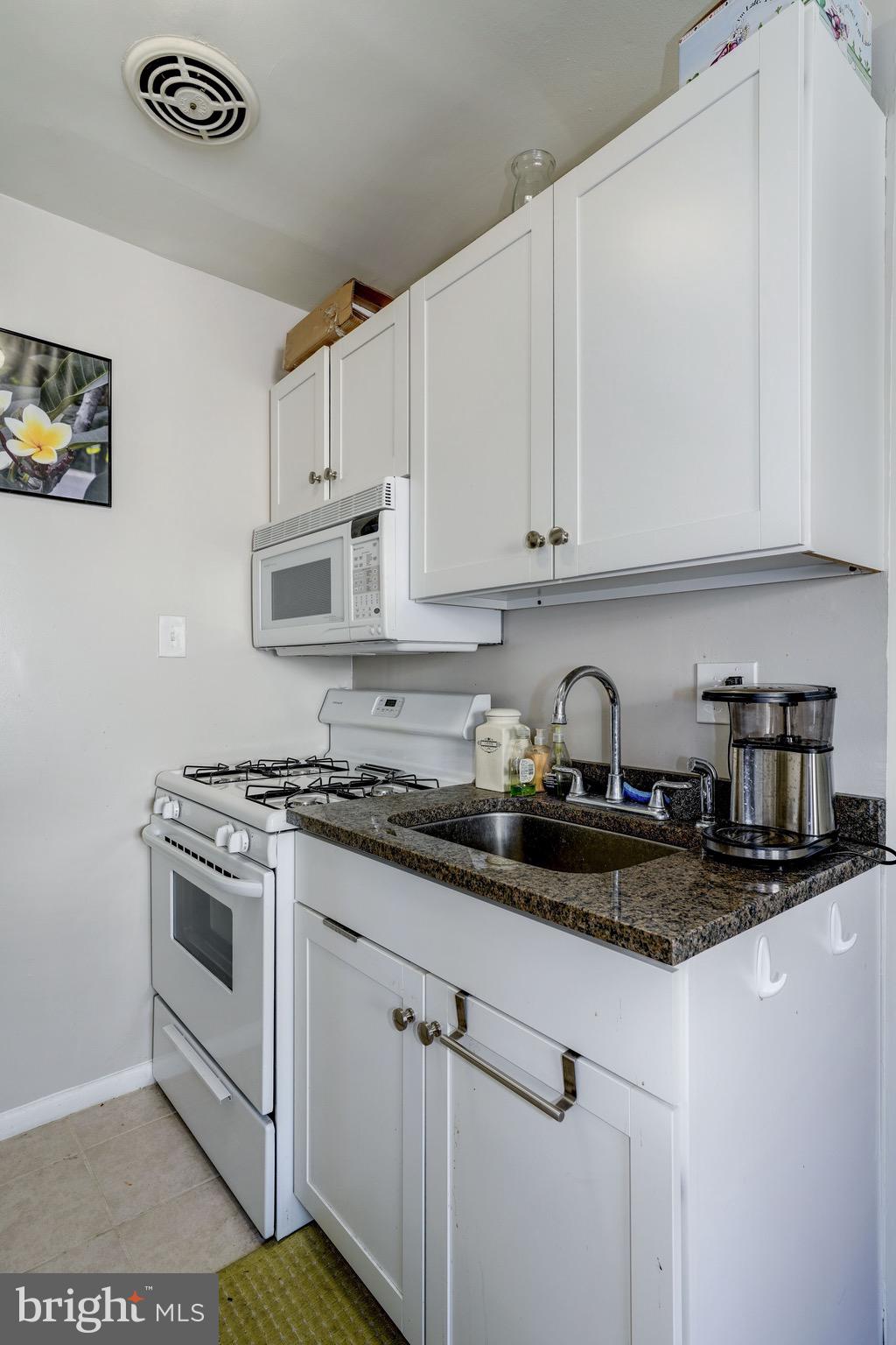630 11th Street Northeast, Unit 202 Washington, DC 20002 - Photo 5 of 11