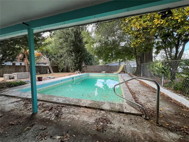 $299,900 | 1945 Lakewood Drive, Clearwater, FL 33763