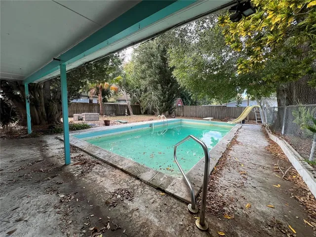 $299,900 | 1945 Lakewood Drive, Clearwater, FL 33763