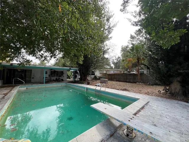 $299,900 | 1945 Lakewood Drive, Clearwater, FL 33763