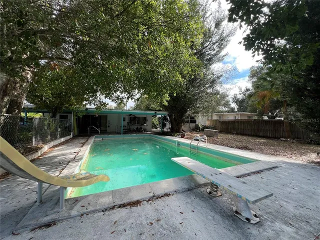 $299,900 | 1945 Lakewood Drive, Clearwater, FL 33763